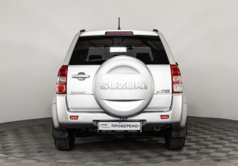Подержанный автомобиль Suzuki Grand Vitara 2011 года (6 фото)