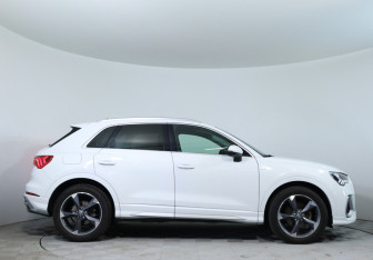 Подержанный автомобиль Audi Q3 2020 года (4 фото)