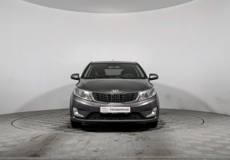 Подержанный автомобиль Kia Rio Hatchback 2013 года (2 фото)