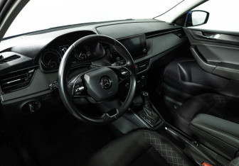 Подержанный автомобиль Skoda Rapid Liftback 2020 года (11 фото)