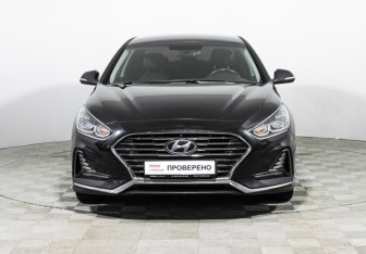 Подержанный автомобиль Hyundai Sonata 2018 года (2 фото)