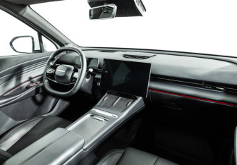 Подержанный автомобиль Omoda C7 2025 года (9 фото)