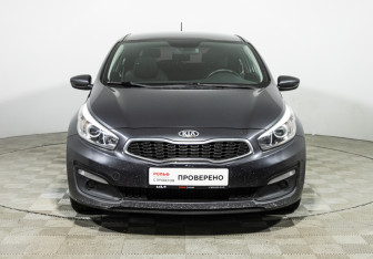 Подержанный автомобиль Kia Ceed Hatchback 2016 года (2 фото)