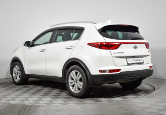 Подержанный автомобиль Kia Sportage 2018 года (7 фото)