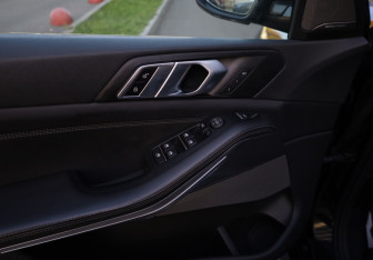 Подержанный автомобиль BMW X5 2019 года (27 фото)