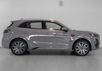 Новый Hongqi HS5 2024 (4 фото)