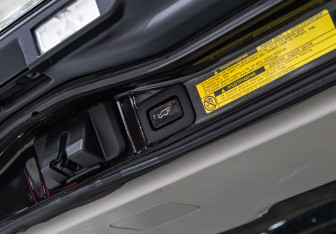 Подержанный автомобиль Lexus LX 2012 года (37 фото)