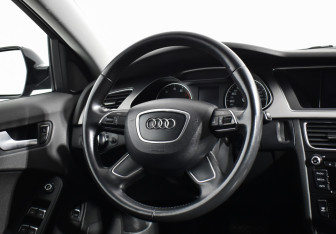 Подержанный автомобиль Audi A4 Sedan 2013 года (14 фото)