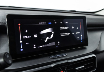 Подержанный автомобиль Geely Coolray 2020 года (16 фото)