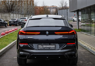 Подержанный автомобиль BMW X6 2019 года (8 фото)
