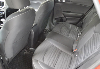 Подержанный автомобиль Kia Ceed Wagon 2021 года (11 фото)