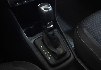 Подержанный автомобиль Skoda Rapid Liftback 2014 года (13 фото)