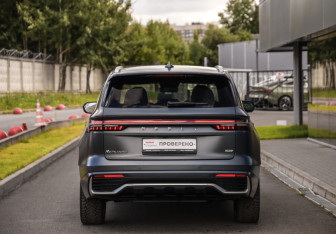 Подержанный автомобиль Geely Monjaro 2024 года (7 фото)