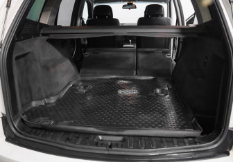 Подержанный автомобиль BMW X3 2009 года (23 фото)