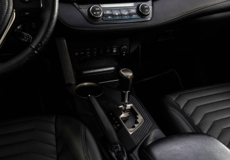 Подержанный автомобиль Toyota RAV4 2014 года (12 фото)