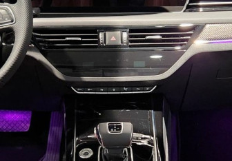 Новый Hongqi HS5 2023 (7 фото)