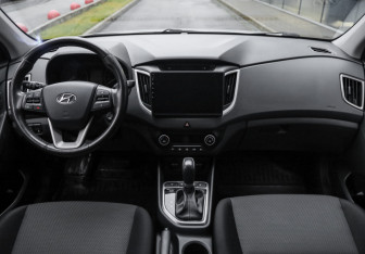Подержанный автомобиль Hyundai Creta 2017 года (11 фото)