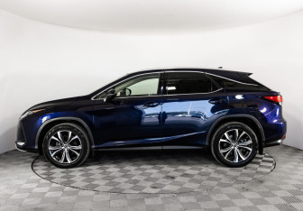 Подержанный автомобиль Lexus RX 2020 года (10 фото)
