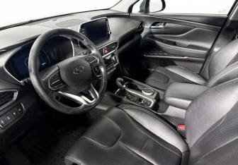 Подержанный автомобиль Hyundai Santa Fe 2019 года (9 фото)