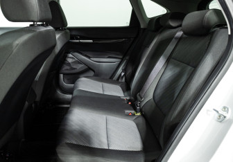 Подержанный автомобиль Kia Seltos 2021 года (10 фото)