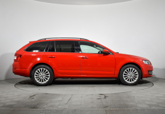 Подержанный автомобиль Skoda Octavia Wagon 2014 года (4 фото)