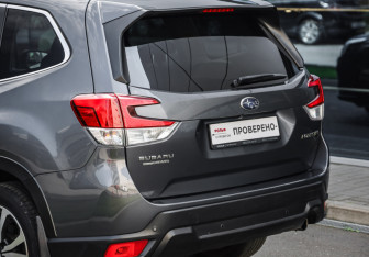 Подержанный автомобиль Subaru Forester Suv 2021 года (12 фото)
