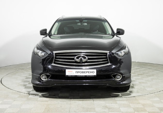 Подержанный автомобиль Infiniti FX 2012 года (2 фото)
