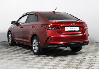 Подержанный автомобиль Hyundai Solaris Sedan 2021 года (7 фото)