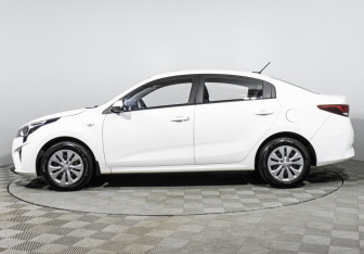 Подержанный автомобиль Kia Rio Sedan 2021 года (8 фото)
