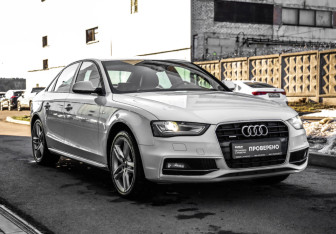 Подержанный автомобиль Audi A4 Sedan 2015 года (4 фото)