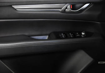 Подержанный автомобиль Mazda CX-5 2021 года (24 фото)