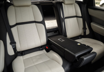Подержанный автомобиль Land Rover Range Rover Velar 2019 года (30 фото)