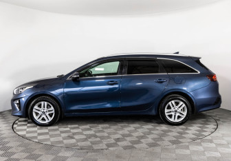 Подержанный автомобиль Kia Ceed Wagon 2019 года (8 фото)
