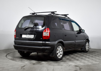 Подержанный автомобиль Opel Zafira Compactvan 2004 года (5 фото)