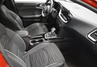 Подержанный автомобиль Kia Ceed Wagon 2021 года (12 фото)