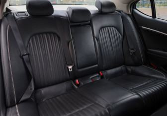 Подержанный автомобиль Genesis G70 2019 года (24 фото)