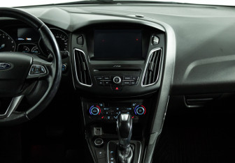 Подержанный автомобиль Ford Focus Wagon 2018 года (14 фото)