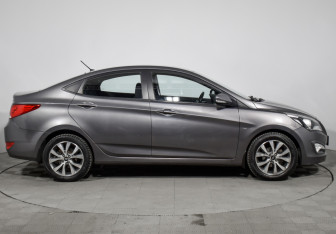 Подержанный автомобиль Hyundai Solaris Sedan 2014 года (4 фото)