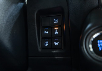 Подержанный автомобиль Toyota Land Cruiser Prado 2018 года (23 фото)