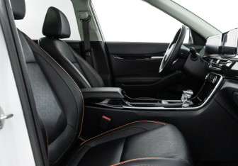 Подержанный автомобиль Kia Seltos 2024 года (17 фото)