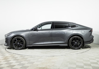 Подержанный автомобиль Changan UNI-V 2023 года (8 фото)