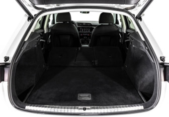 Подержанный автомобиль Audi Q3 2019 года (26 фото)