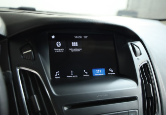 Подержанный автомобиль Ford Focus Sedan 2019 года (12 фото)