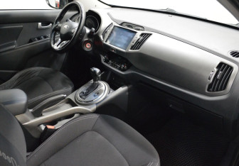 Подержанный автомобиль Kia Sportage 2014 года (12 фото)
