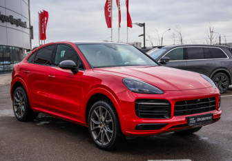 Подержанный автомобиль Porsche Cayenne 2022 года (4 фото)