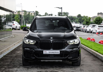 Подержанный автомобиль BMW X5 2020 года (4 фото)