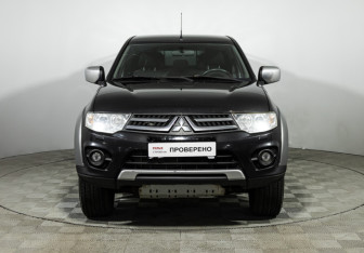 Подержанный автомобиль Mitsubishi L200 2014 года (2 фото)