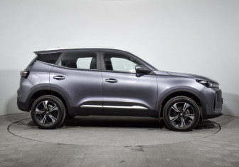 Подержанный автомобиль Chery Tiggo 4 2025 года (4 фото)