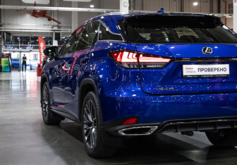 Подержанный автомобиль Lexus RX 2021 года (9 фото)