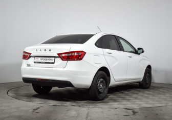 Подержанный автомобиль LADA (ВАЗ) Vesta Sedan 2019 года (4 фото)